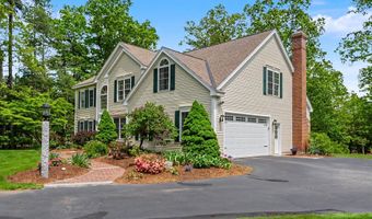 14 Karolina Ln, Bedford, NH 03110
