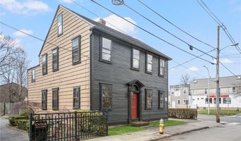 14 Elm St, Newport, RI 02840