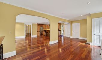 997 Washington St, Bath, ME 04530