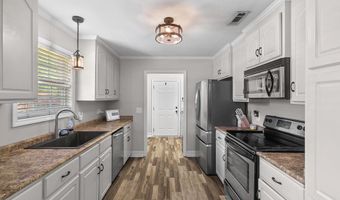 206 SE Academy Dr, Ashford, AL 36312