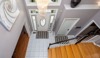 541 N 4th Ave, Addison, IL 60101