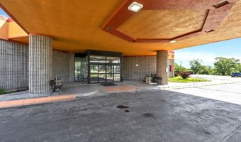 3232 N Summit St, Arkansas City, KS 67005