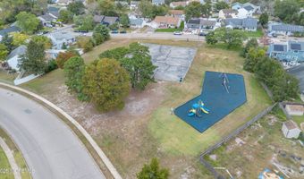 41 Deck St, Barnegat, NJ 08005