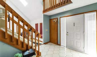 113 Meadow Spring Ln, Amherst, NY 14051