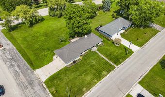 325 W GREENFIELD Ave, Algoma, WI 54201
