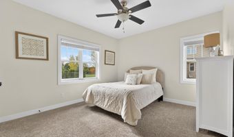 5039 W RED BARN Ct, Appleton, WI 54913