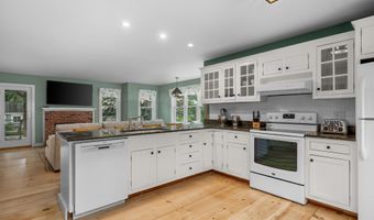 3528 Main St, Barnstable, MA 02630