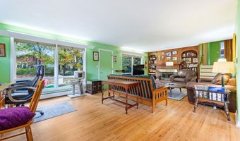 53 Hampton Ave, Auburn, ME 04210
