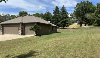 602 Curry Ave, Ava, MO 65608