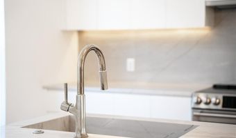 500 SW B St 3, Bentonville, AR 72712