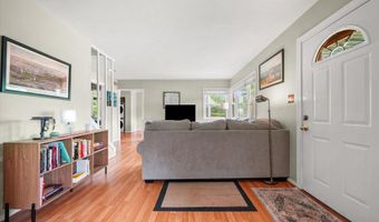 6926 VANDERBILT Dr, Alexandria, VA 22307