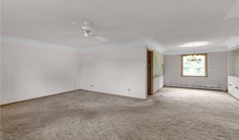 998 Wehrle Dr, Amherst, NY 14221