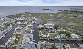 221 Magnolia Dr, Bayville, NJ 08721