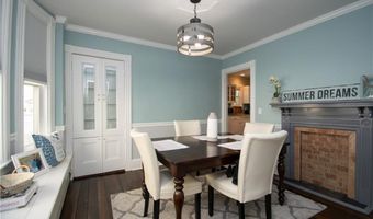 26 Carey St, Newport, RI 02840