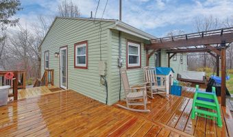 5 Lamar Dr, Athens, OH 45701