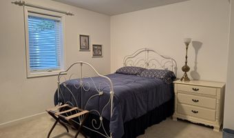1407 S 2nd St, Aberdeen, SD 57401