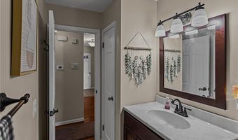 4404 Briarcliff Dr, Alton, IL 62002