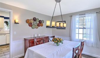 11 Pine Ave, Barrington, RI 02806