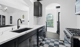 4160 Towne Green Cir, Addison, TX 75001
