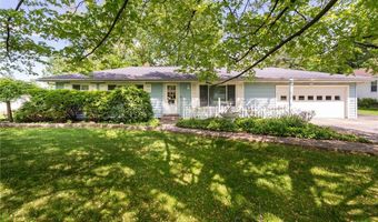 915 Sharondale Dr, Amherst, OH 44001