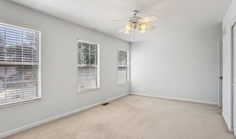 1439 Greenfield Crossing Ct, Ballwin, MO 63021