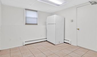 44 Village Ave, Cranston, RI 02920