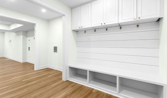 20 Marianne Rd, Darien, CT 06820