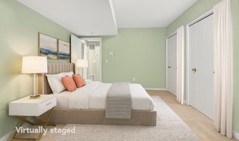 9209 VENDOME Dr, Bethesda, MD 20817