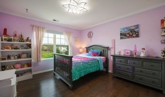 5 Denise Dr, Allentown, NJ 08501