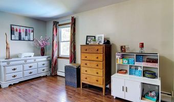 21 Beacon St, Johnston, RI 02919