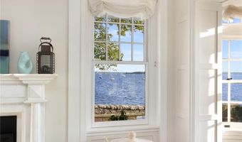 221 Hope St 2, Bristol, RI 02809