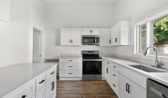 45 E LAKE Dr, Annapolis, MD 21403