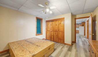 281 Chapman Dr, Amsterdam, NY 12010