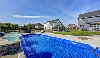 2245 Meadow Crk, Avon, IN 46123