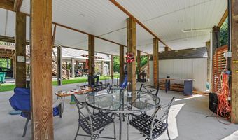 5114 Oak St, Bay St. Louis, MS 39520