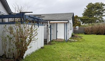 15923 BAY VIEW Dr, Brookings, OR 97415
