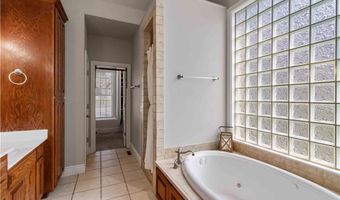 3906 NE Cadbury Ave, Bentonville, AR 72712