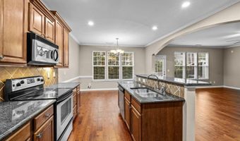 414 Hilltop View St, Cary, NC 27513