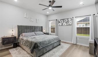 5905 Chiefs Ave, Bentonville, AR 72713