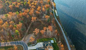 3053 WATERVIEW Dr, Wisconsin Rapids, WI 54494