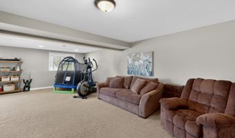 1442 30th St NW, Austin, MN 55912
