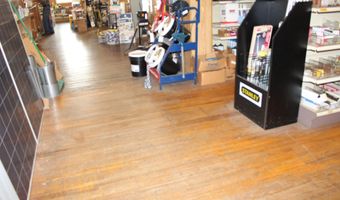 802 N Jefferson St, Ava, MO 65608