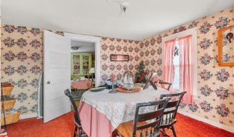 32 Union St, East Greenwich, RI 02818