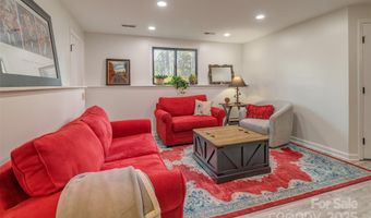 1 Parkway Loop Rd, Asheville, NC 28803