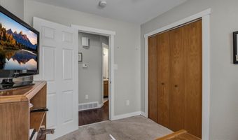 5802 SYCAMORE Rd, Cheyenne, WY 82009