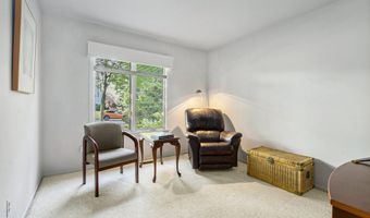 572 Trego Cir, Ann Arbor, MI 48103