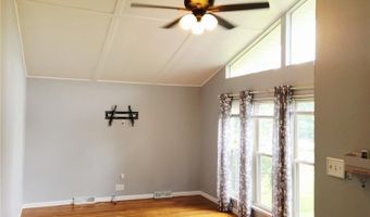 316 Lakeside Dr, Ballwin, MO 63021