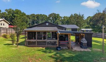 726 BERNARD COUCH Dr, Anniston, AL 36207