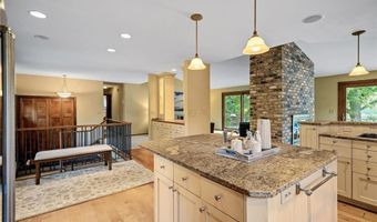 451 Reflection Rd, Apple Valley, MN 55124
