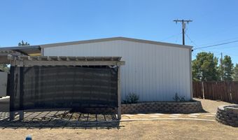 15370 Tacony Rd, Apple Valley, CA 92307